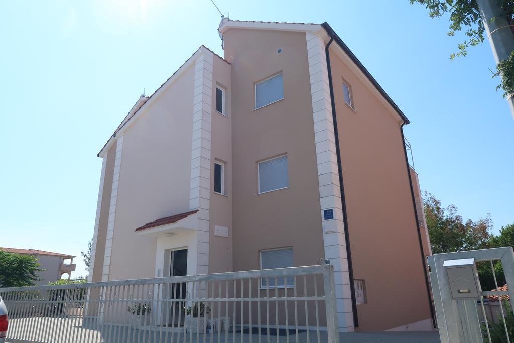 טרוגיר Villa Sunshine מראה חיצוני תמונה