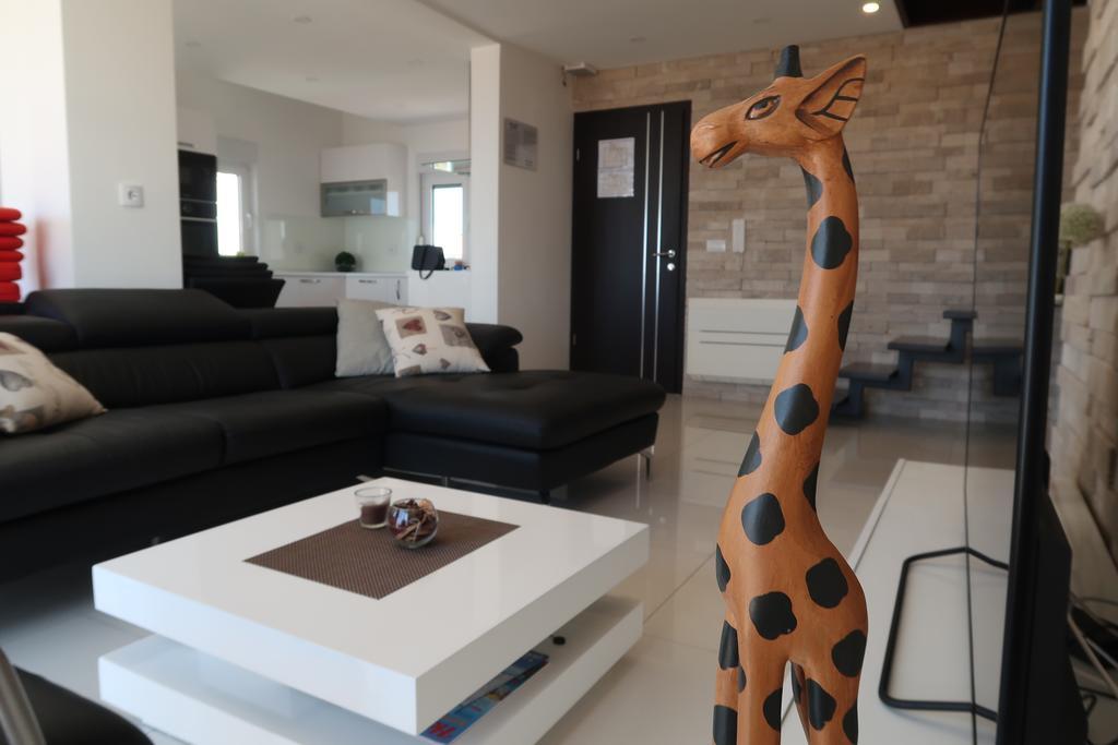 טרוגיר Villa Sunshine מראה חיצוני תמונה